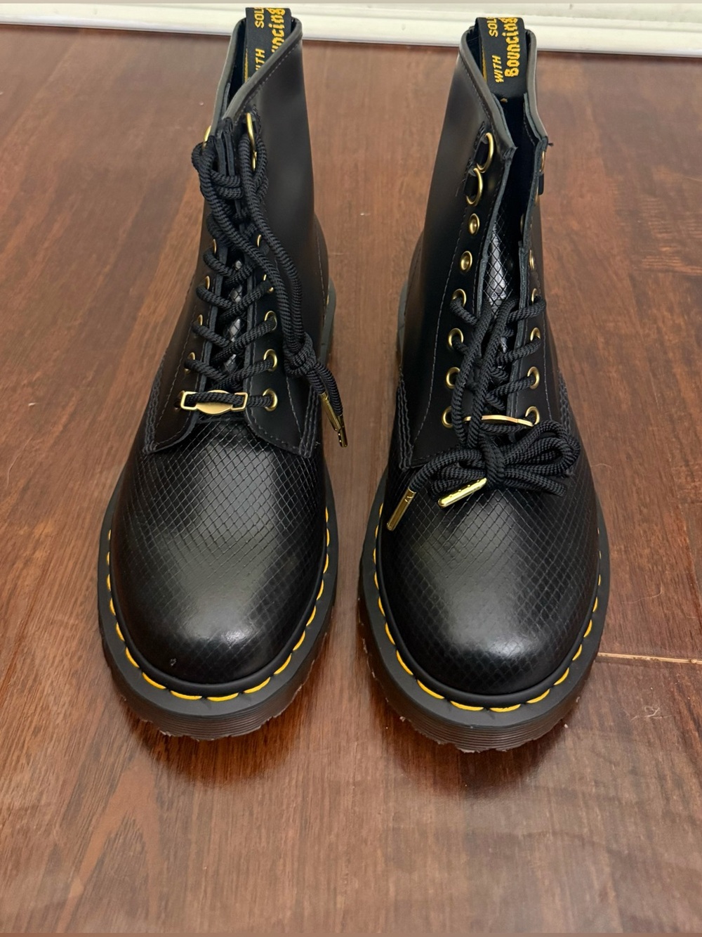 NWT Dr. Martens 1460 Year of the Snake Leather Lace Up Boots Black/ Red Sz 9 - Picture 13 of 16